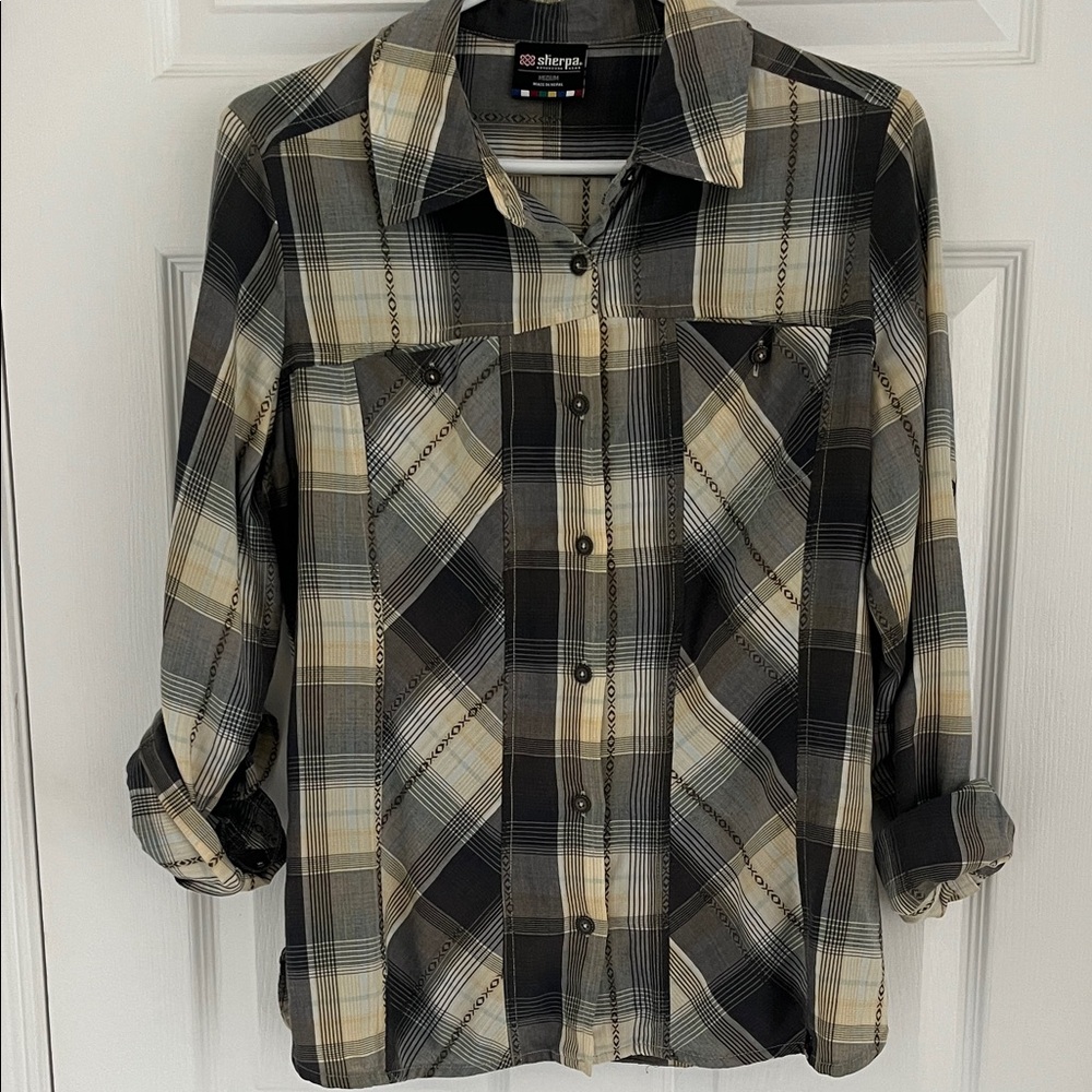 Sherpa Adventure Gear Long sleeve, plaid cinched waist